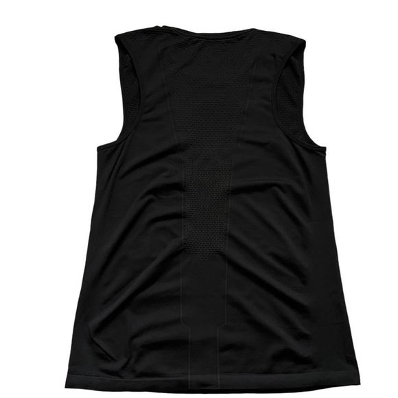 Gymshark Men’s V1 Onyx Seamless Workout Tank Size XL 
Black and blue - Picture 5 of 7